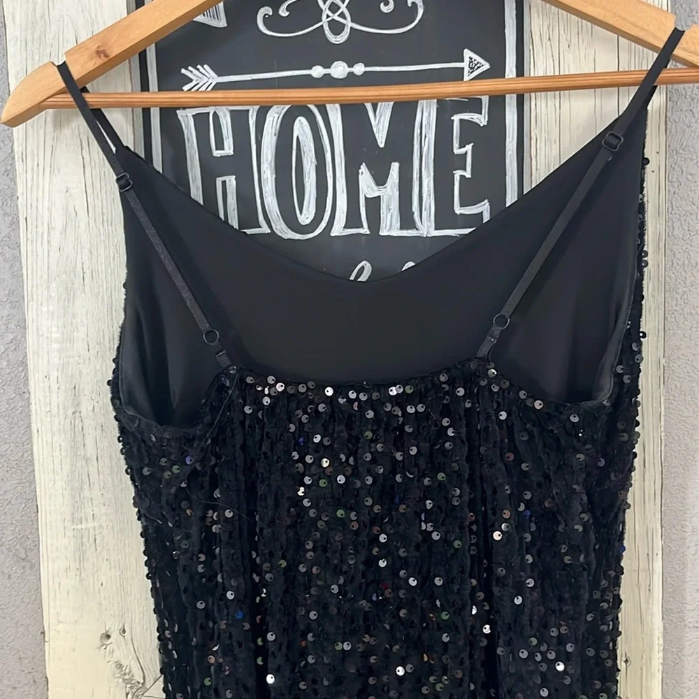 Fitted Sequin Dress - Picture 2 of 4